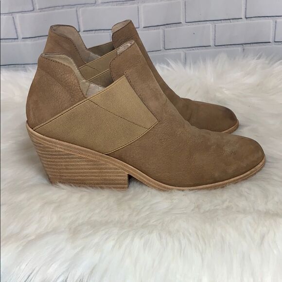 Eileen Fisher Sienna Suede Tan Booties Size 9 - Picture 4 of 8